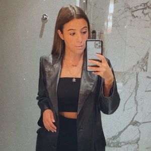 Meet your Posher, Lexie